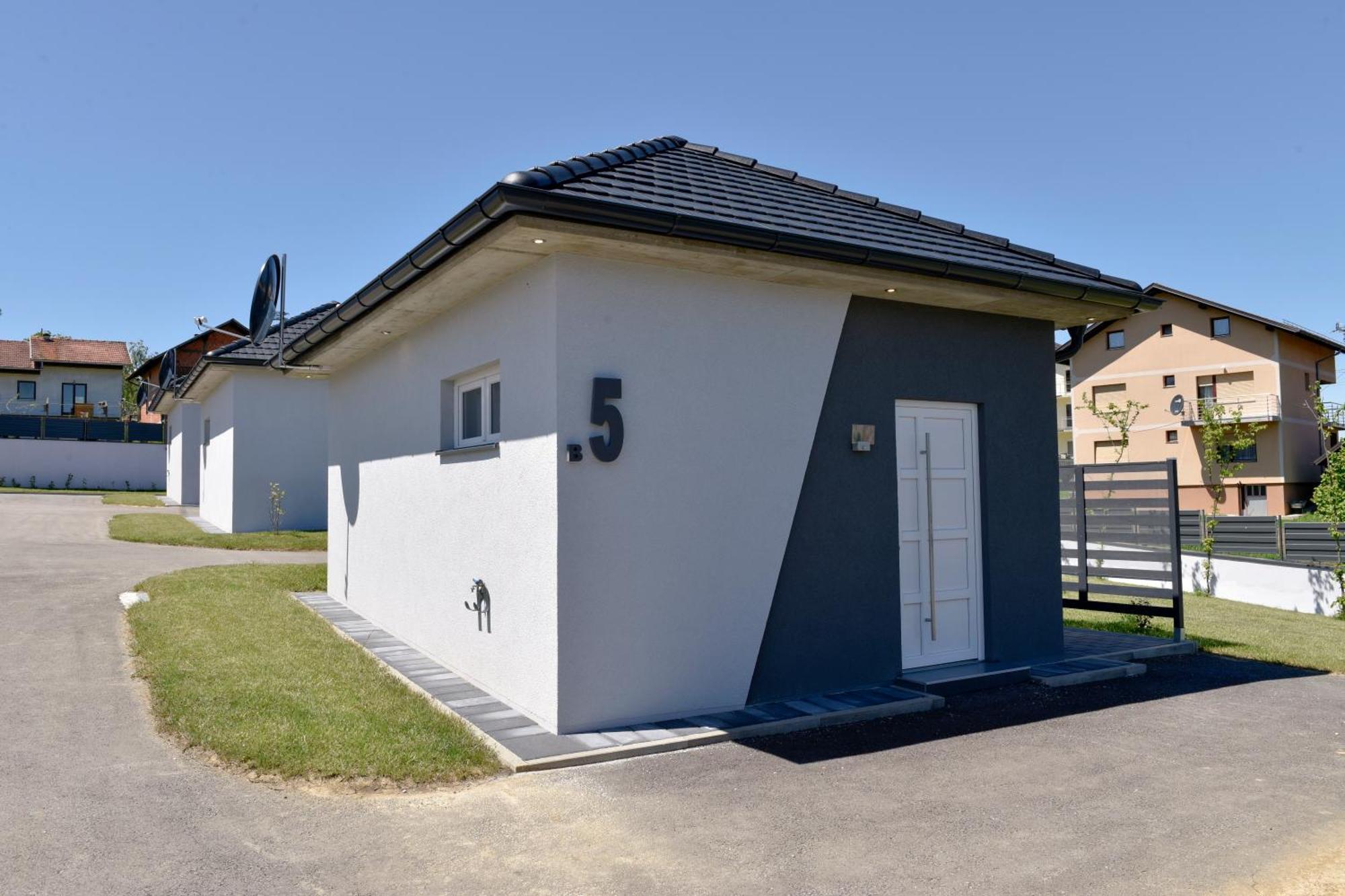 Apartmani I Bungalovi Trojka Banja Luka Camera foto