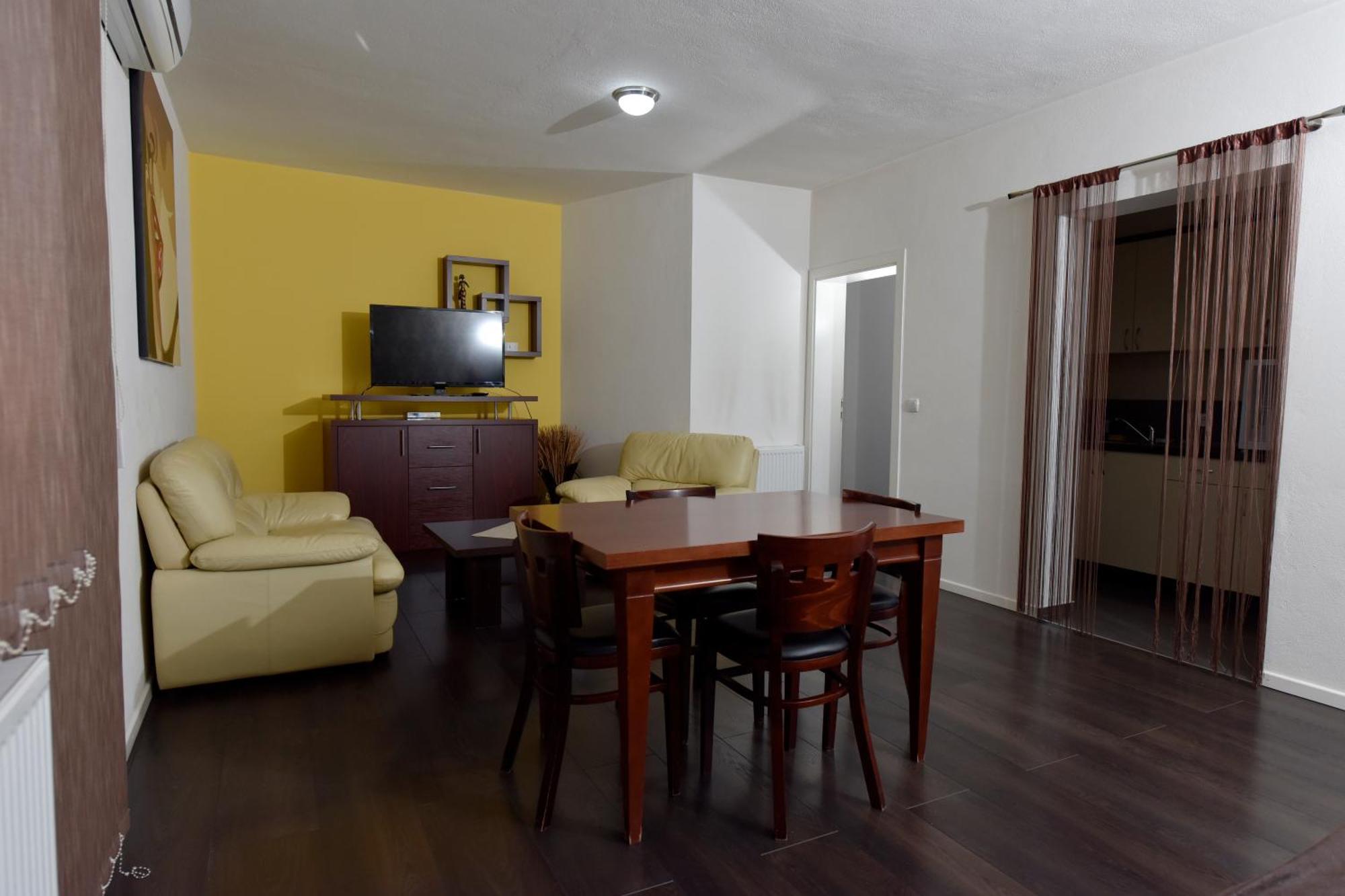 Apartmani I Bungalovi Trojka Banja Luka Camera foto